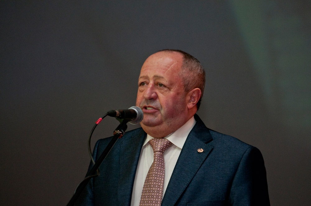 Студенты ТулГУ болеют за наших боксеров