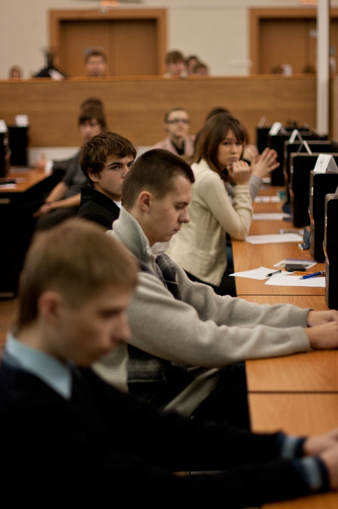 Тульские школьники сразились с физикой