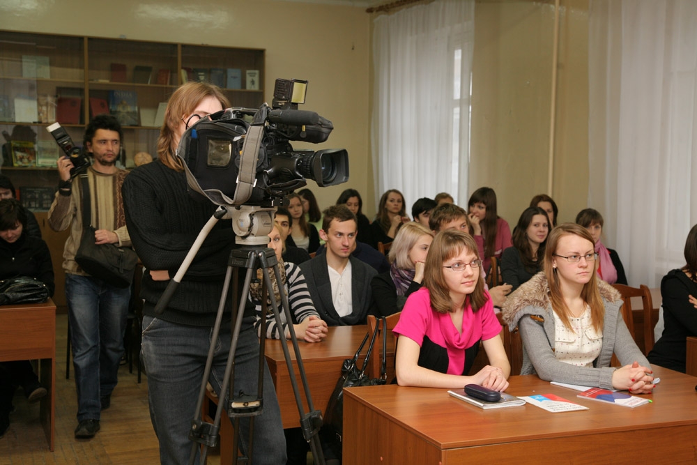 О конституции в день ее рождения