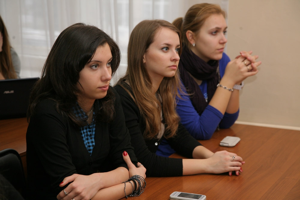 О конституции в день ее рождения