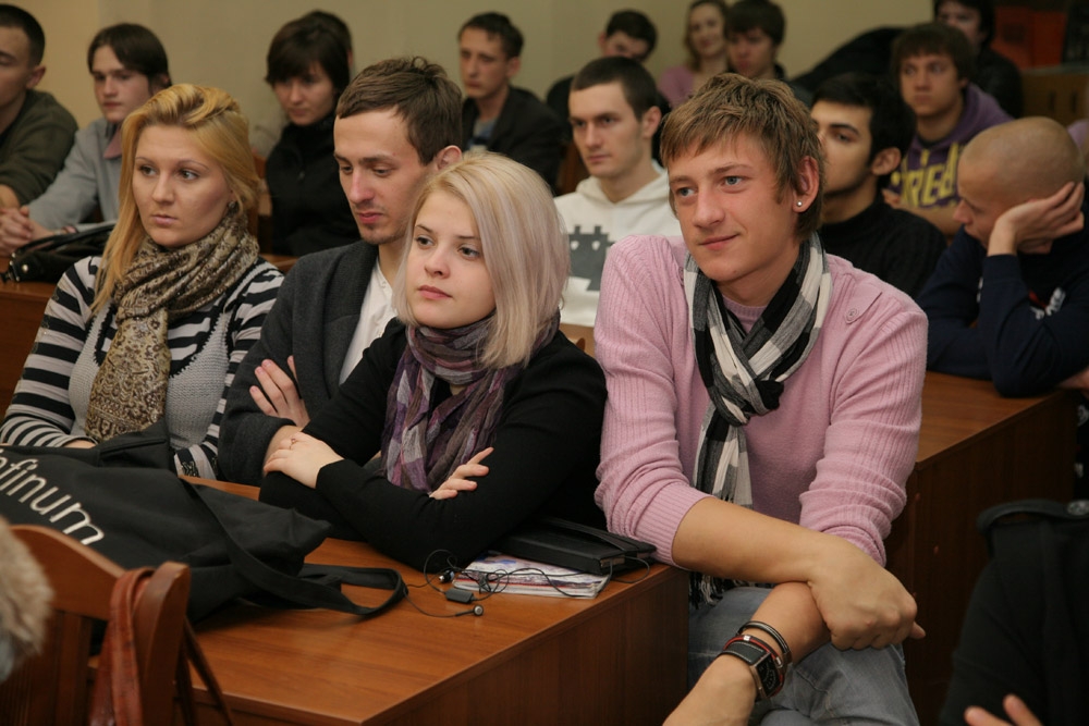 О конституции в день ее рождения