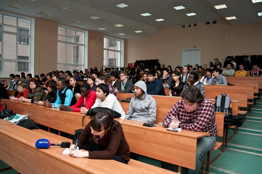 Интернациональный хоровод