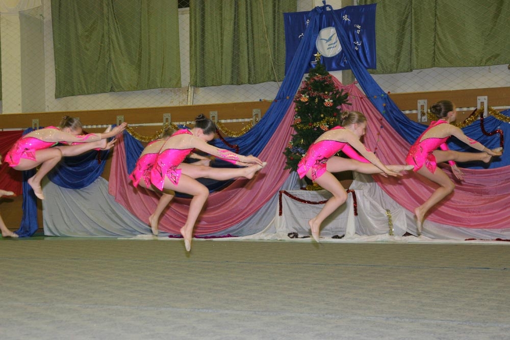 Танцевальная сага о спортивных баядерках