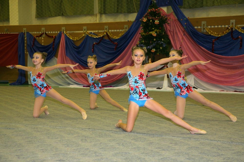 Танцевальная сага о спортивных баядерках