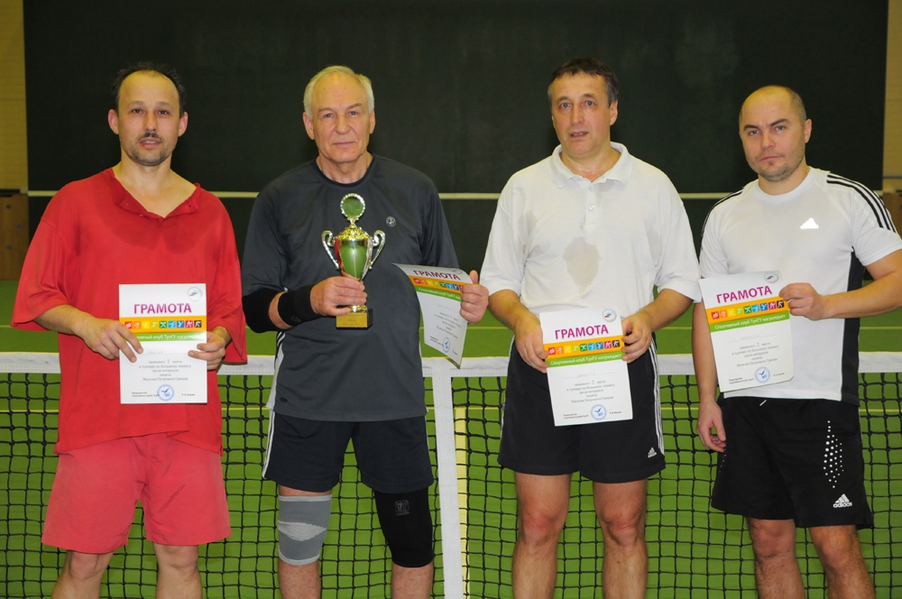 Рождественские сеты на теннисном корте ТулГУ