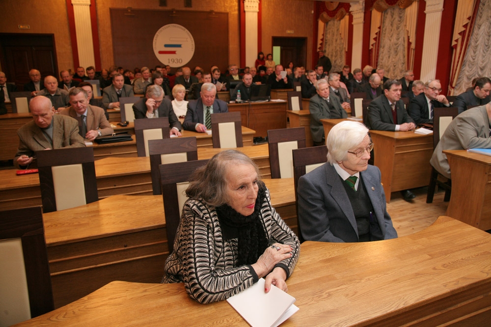 48-й год подряд с неизменными научными успехами