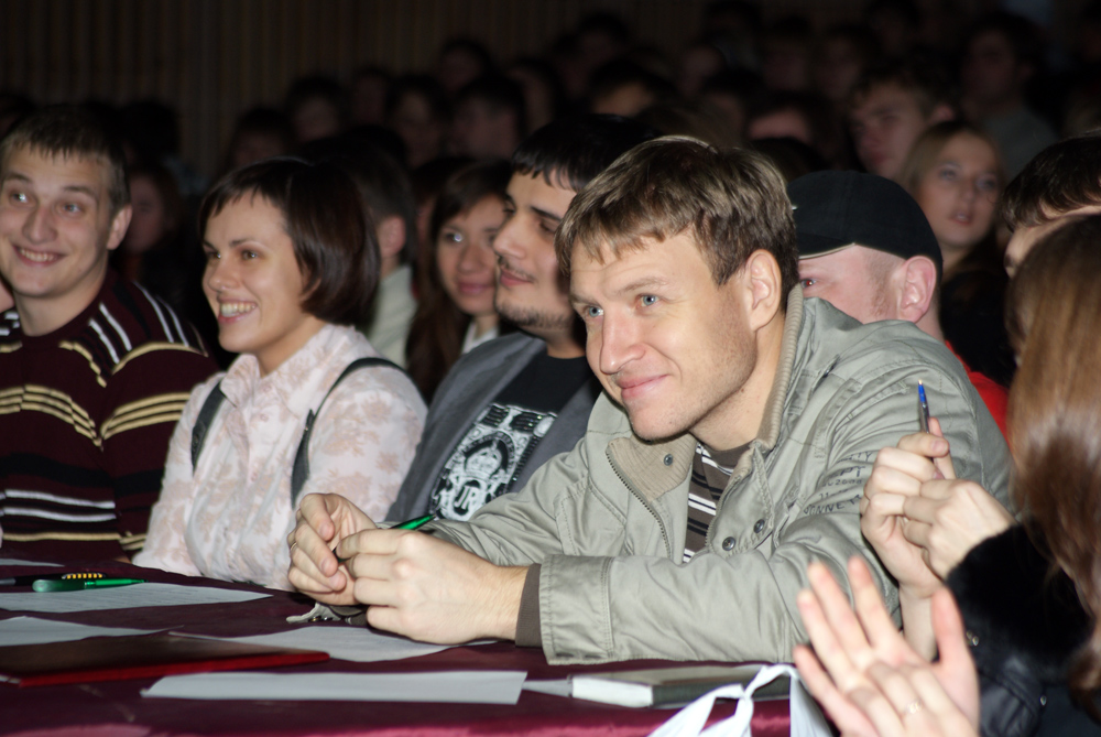 Вчера в университет состоялся фестиваль молодых команд КВН